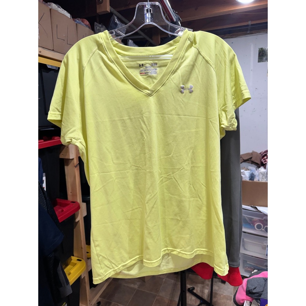 Under Armour HeatGear Womens V-Neck Short Sleeve Training Shirt Neon Yellow LG